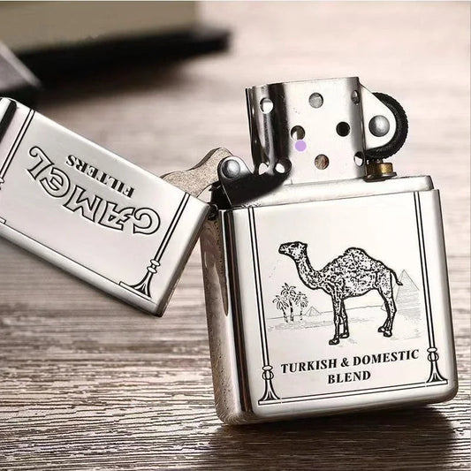 Encendedor Clásico Edición Coleccionista 'Camel' | Diseño Vintage Metálico