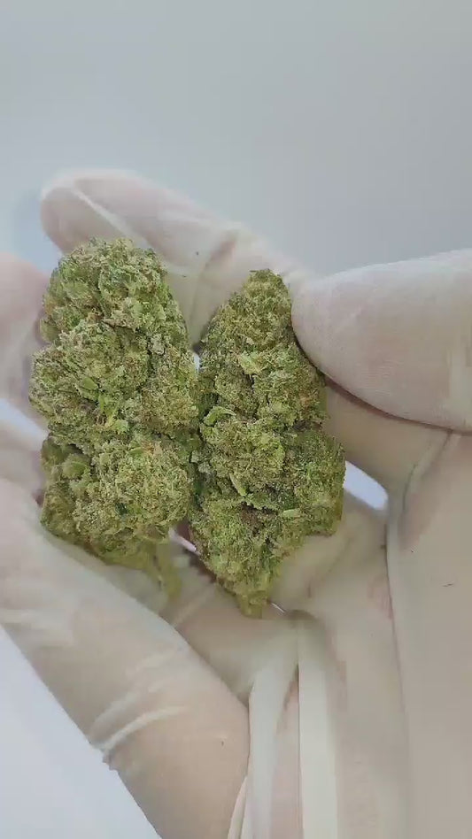 Flores CBD WEDDING CAKE